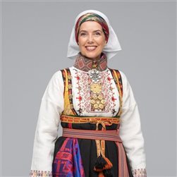 Øst-Telemark Raudtrøyebunad 1750